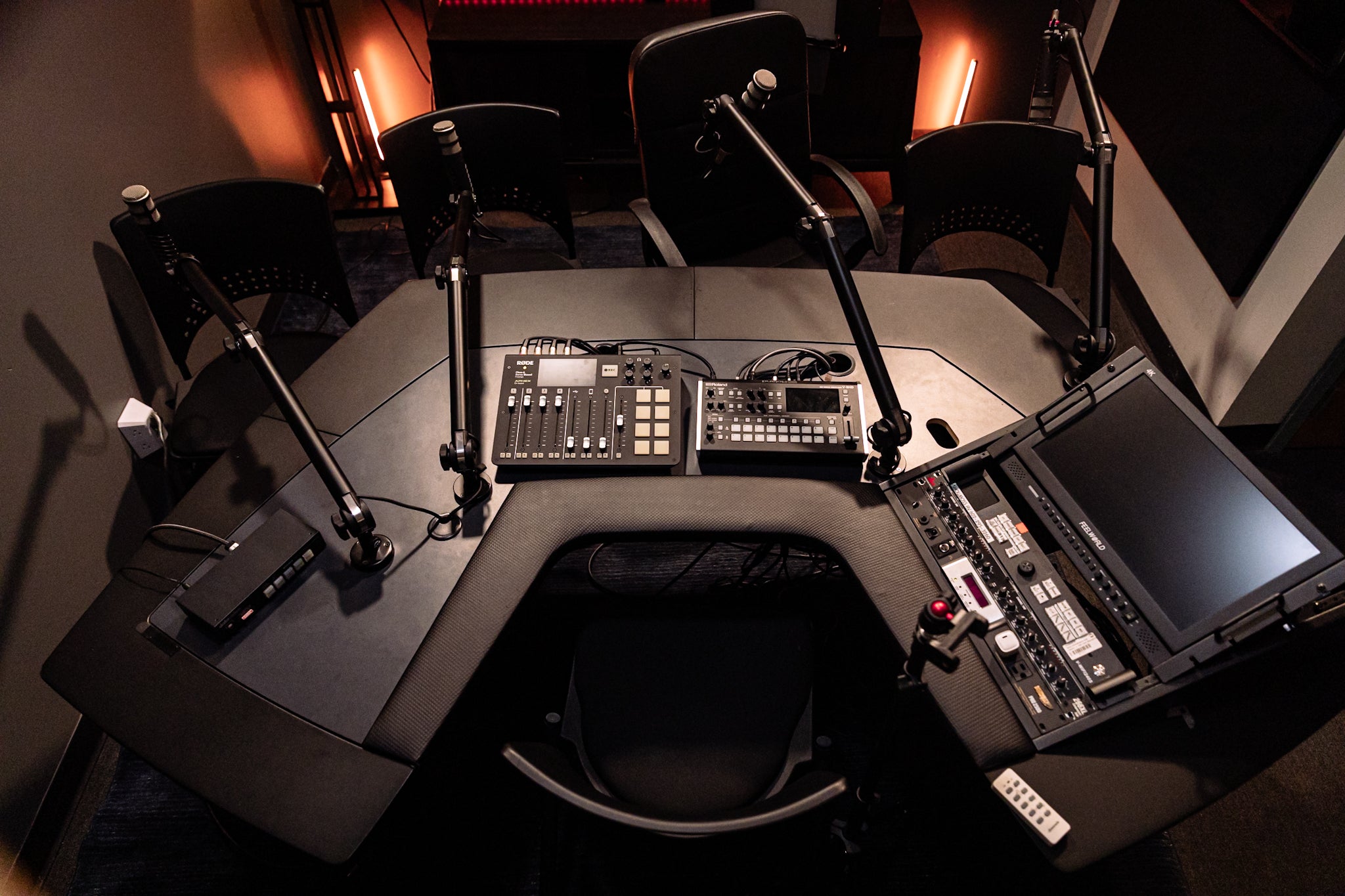 Podcast/Green Screen Studio Hourly Rates w/ Producer.